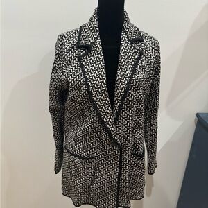 ❤️🔥❤️ Stylish Black and Cream  Women's Jacket